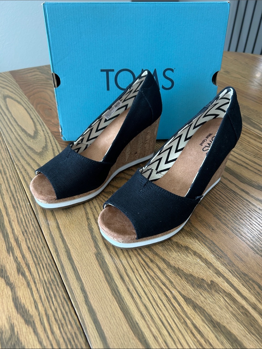 TOMS Essential Wedge Peep Toe Sandals Black Heritage Canvas, size 7.5, NIB